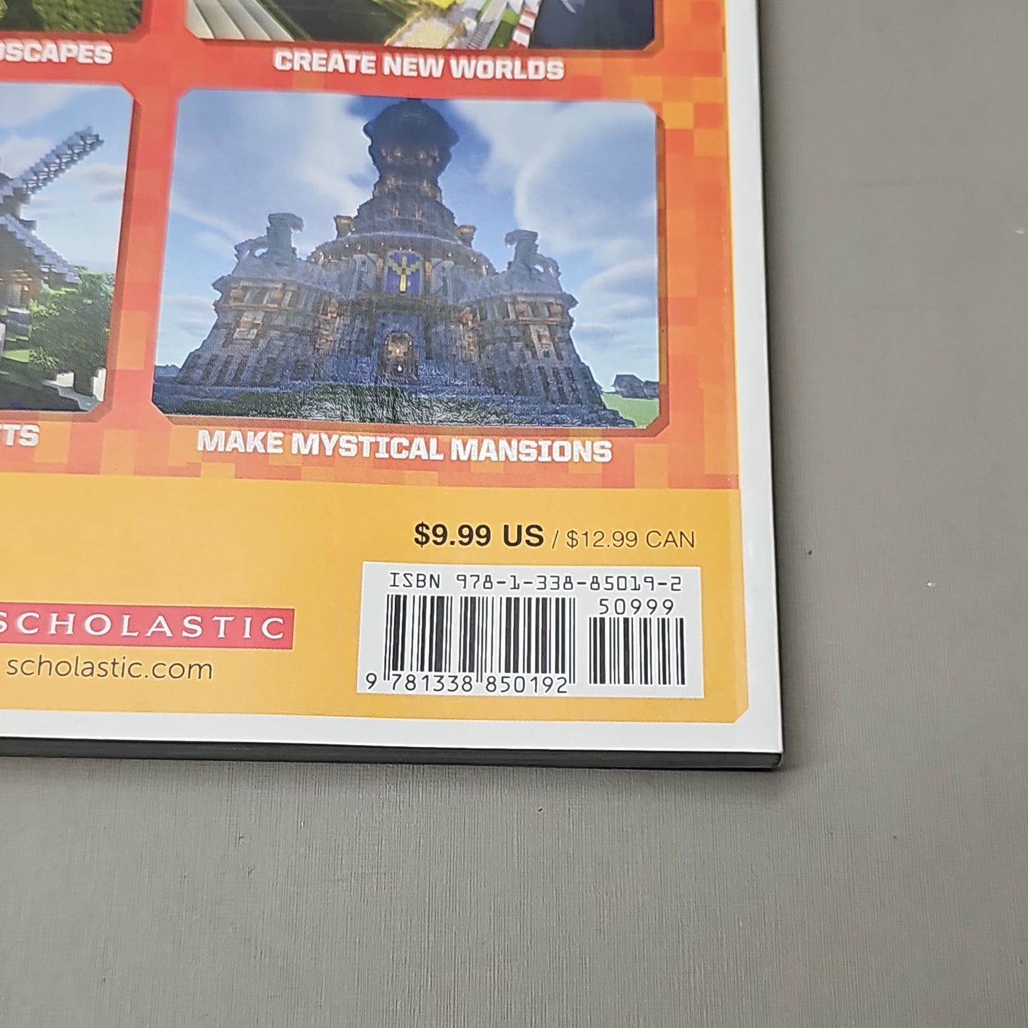 SCHOLASTIC Minecraft Mega Builds 100% Unofficial Paperback Book (New)