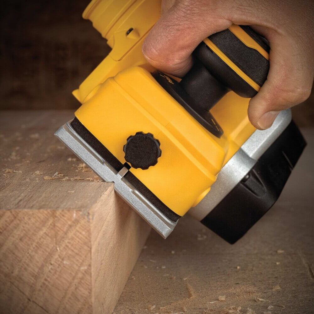 DEWALT DCP580B 20V MAX* XR® Brushless Cordless Planer (Tool Only)