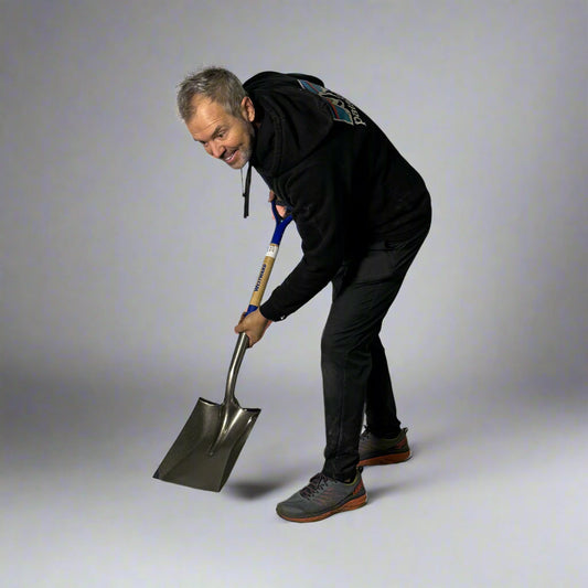 WESTWARD Square Point Shovel 30" 14 Gal, Natural Wood Handle 1WG34A