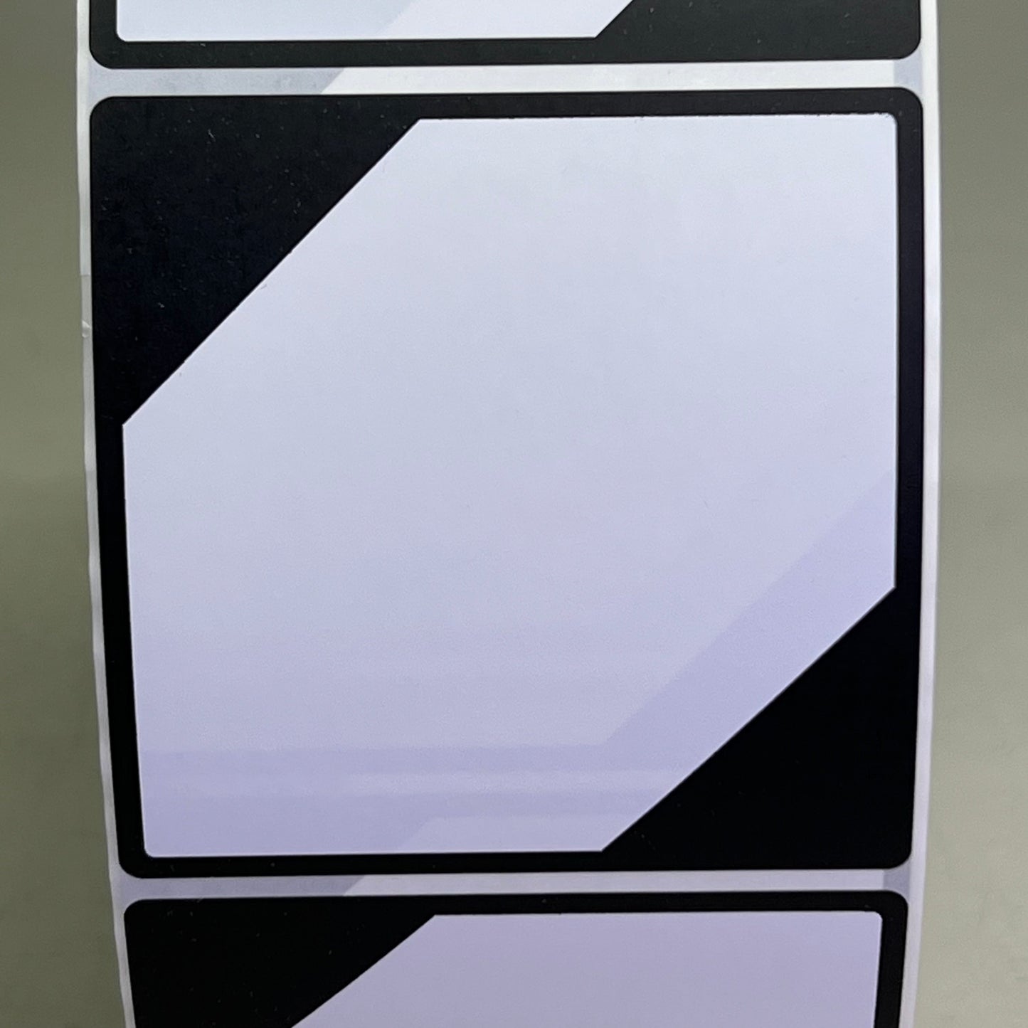 CARLOS H. 4x4 Thermal Transfer Label 5600 Labels/Roll, Black & White ULTCOR102