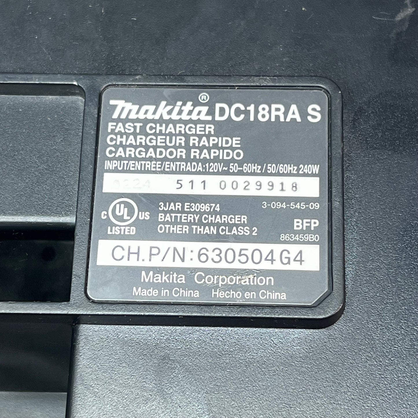 MAKITA Rapid Battery Charger Forced Air Cooling Fan 18v Black/Blue DC18RA (Used)