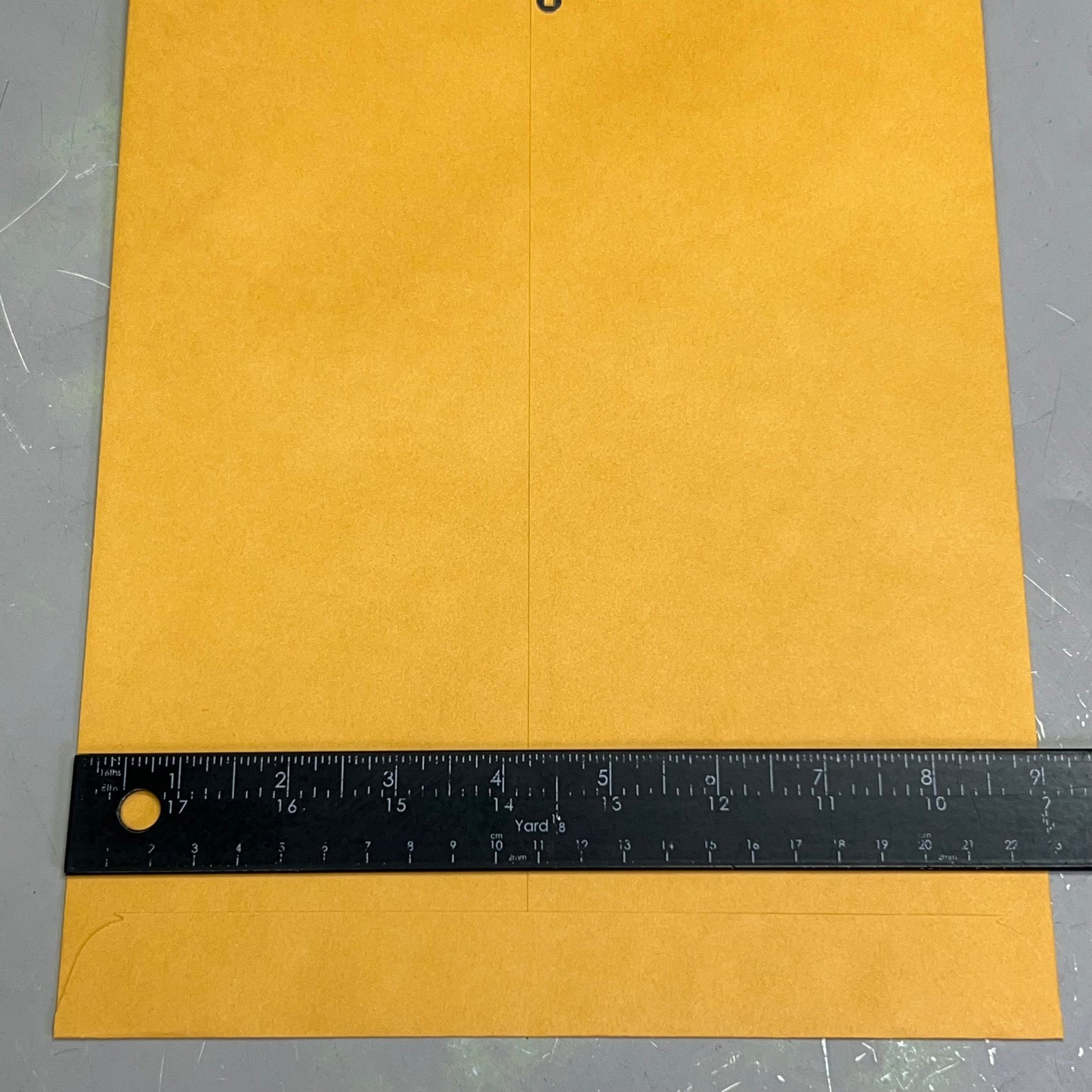 UNIVERSAL (200 ENVELOPES) Clasp Envelope Kraft #90 Yellow, UNV35264