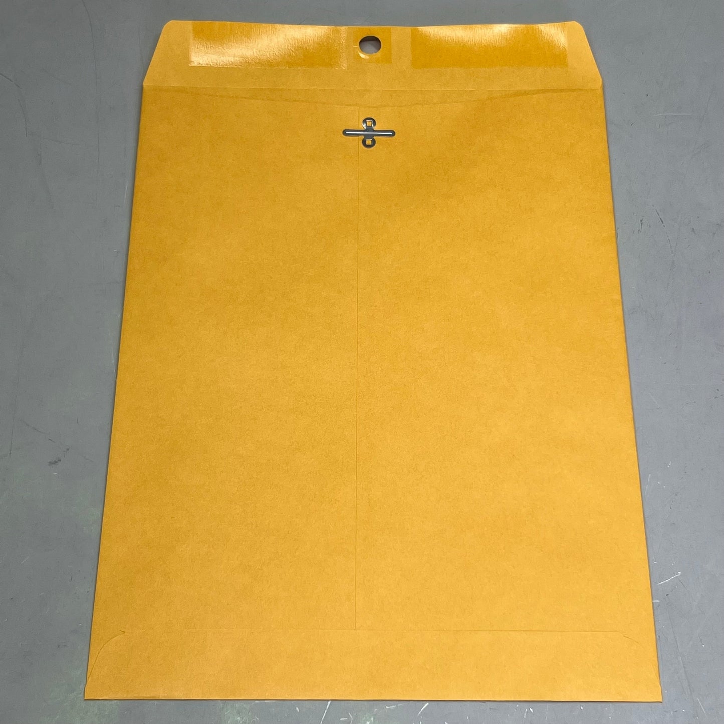 UNIVERSAL (200 ENVELOPES) Clasp Envelope Kraft #90 Yellow, UNV35264