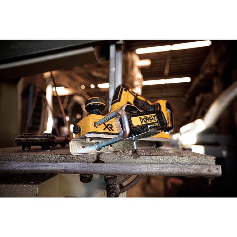 DEWALT DCP580B 20V MAX* XR® Brushless Cordless Planer (Tool Only)