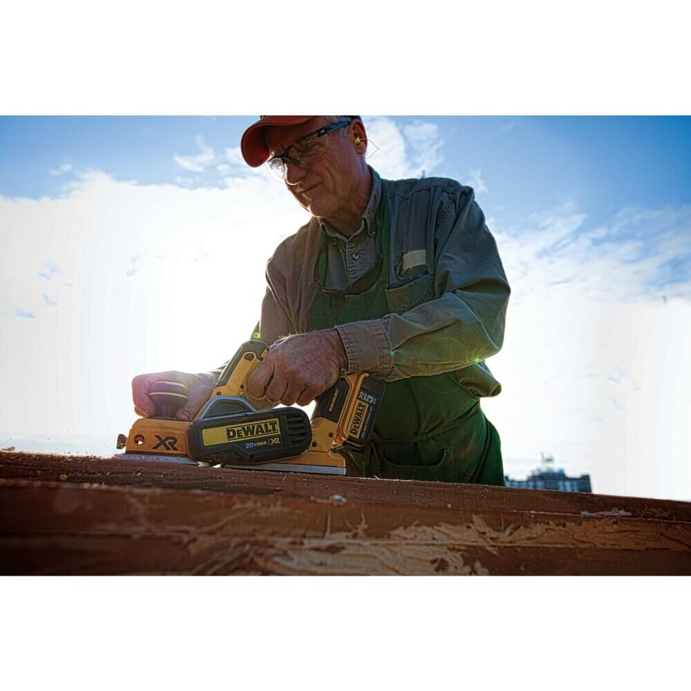 DEWALT DCP580B 20V MAX* XR® Brushless Cordless Planer (Tool Only)