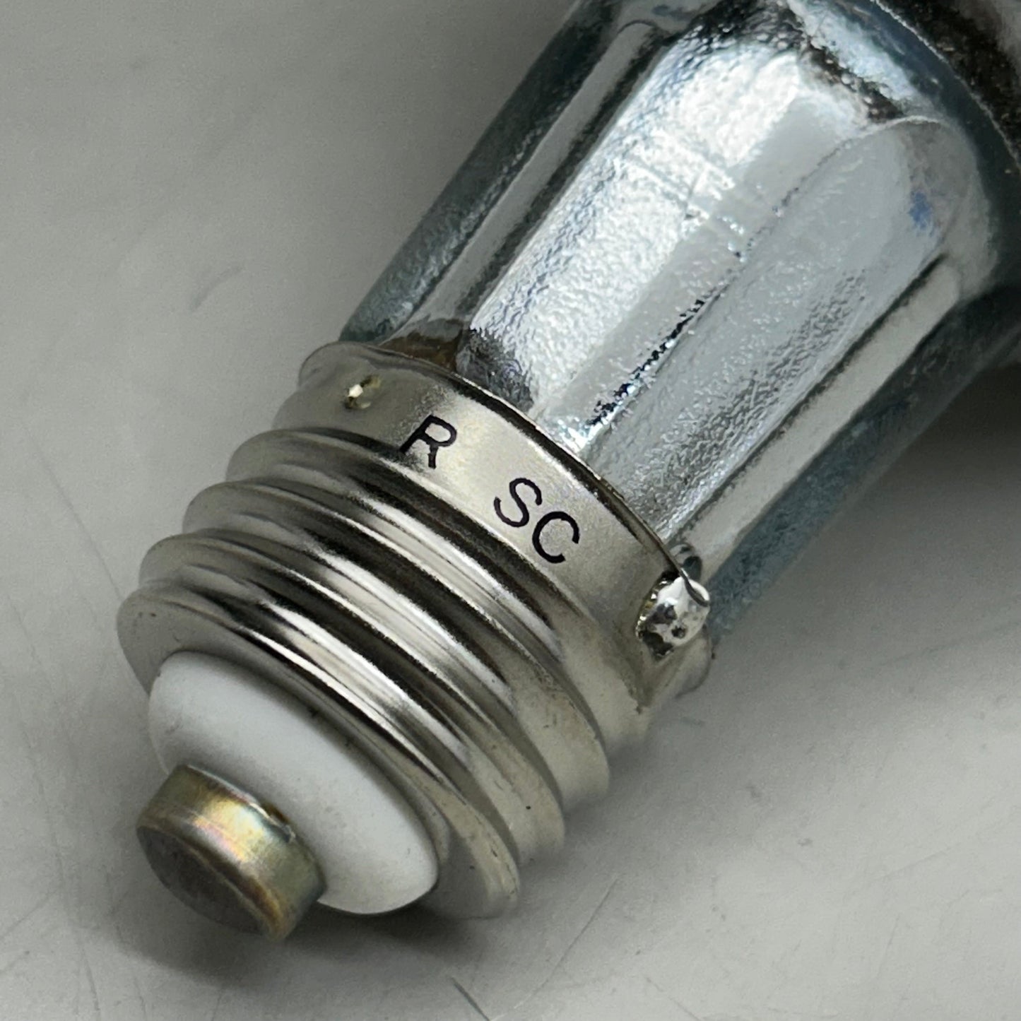 HALCO Hard Glass Shell Ceramic Metal Halide Lamp Light Medium Base White P30L