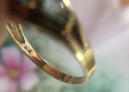 Vintage 10k Gold Ring with 5 Blue Topaz Stones