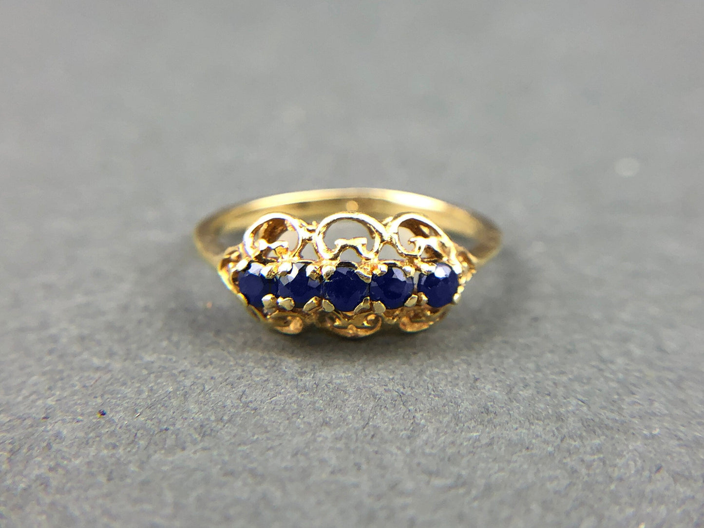 Vintage 14k Gold Sapphire Filigree Ring. Elegant Ring / Gift for Her.