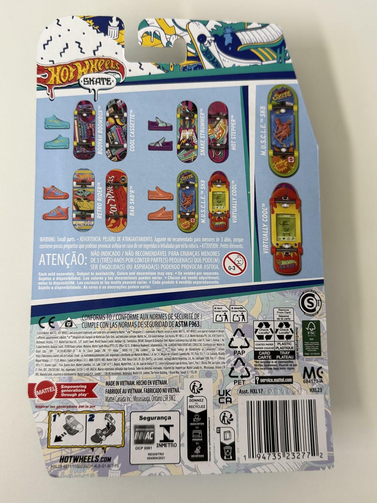Hot Wheels Skate Miniature Finger Skateboard Set 2 Pack with Accessories